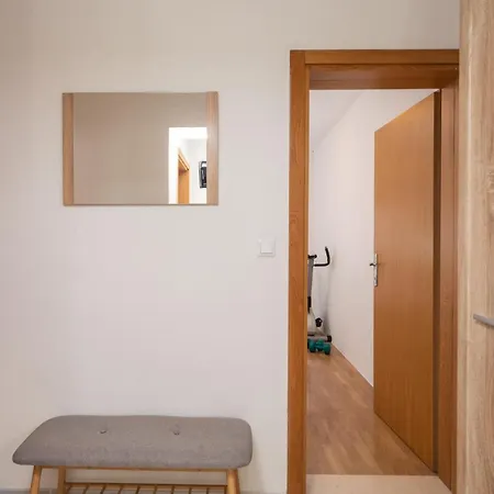 App - Private Parking & Terrace Apartman Split